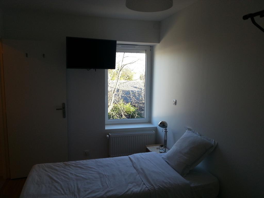 Bull'It Hotel Saint-Genis-Laval Rom bilde