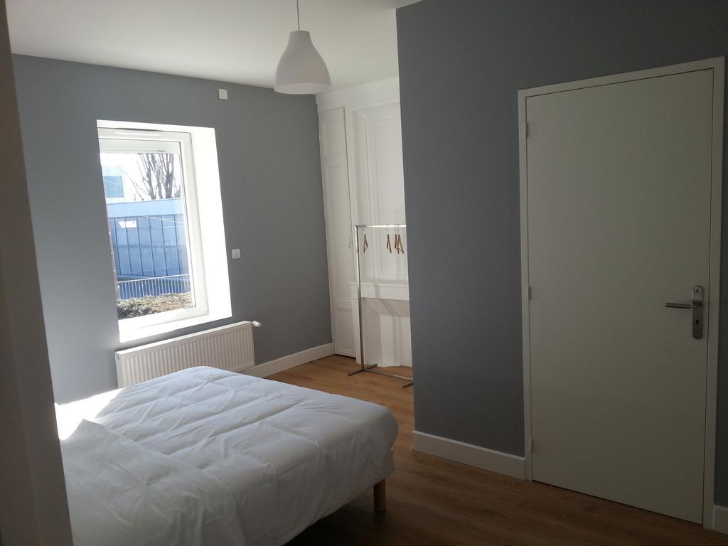 Bull'It Hotel Saint-Genis-Laval Rom bilde